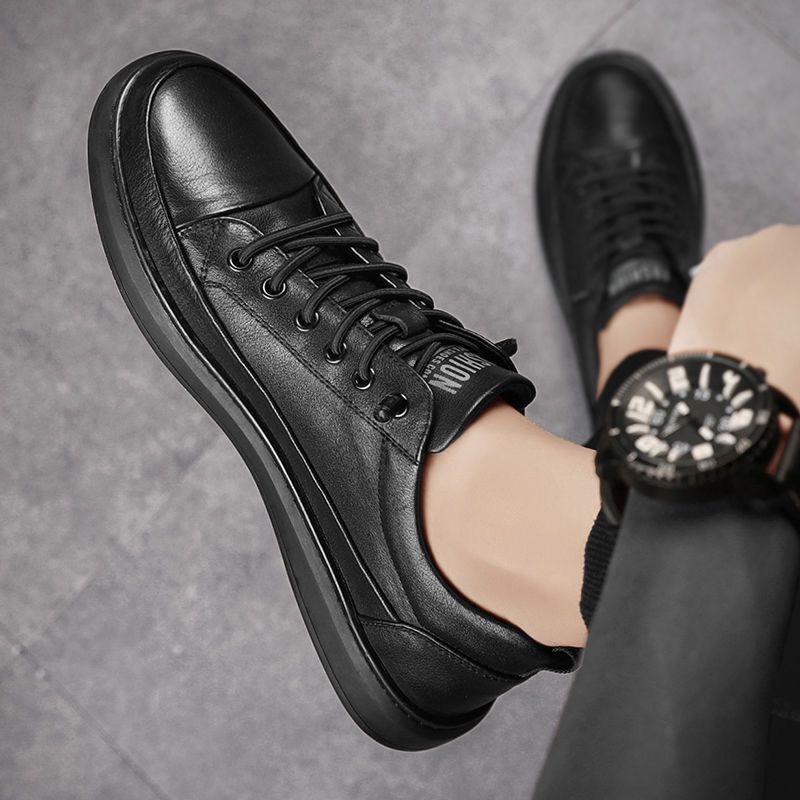 VEIGGARA | Turnschuhe aus echtem Leder ©